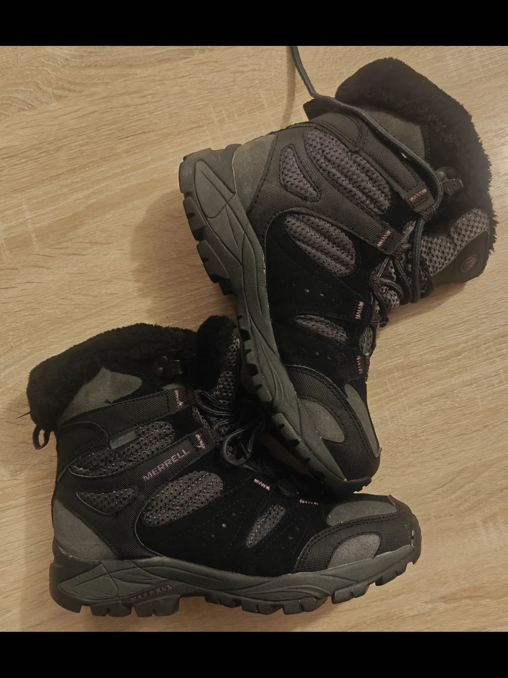 Merrell Waterproof Hiking Boots Black Purple High Top Women’s 7.5 Air Cushion